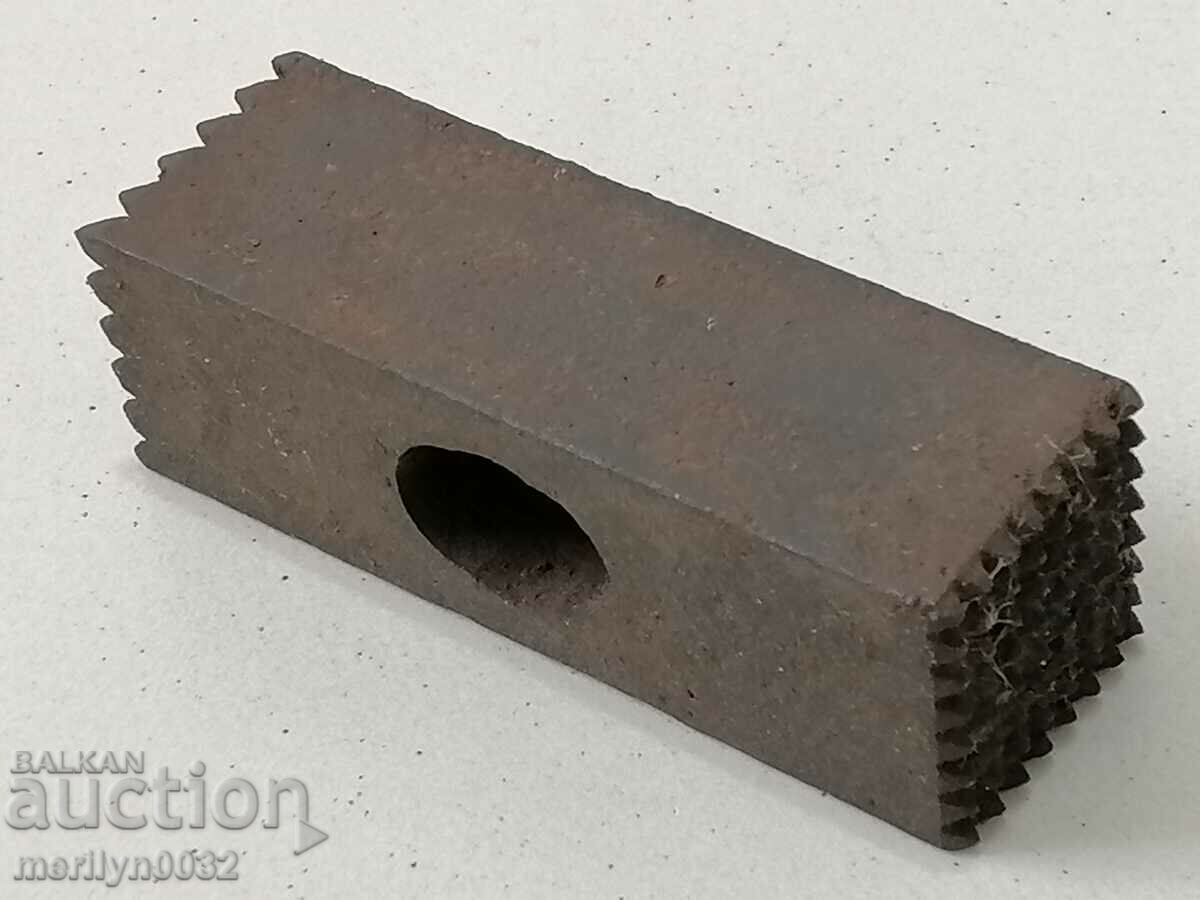 Delivery of Old mason's hammer, axe, axe, flail, tokmak, crowbar Delivery of Old mason's hammer, axe, axe, flail, tokmak, crowbar