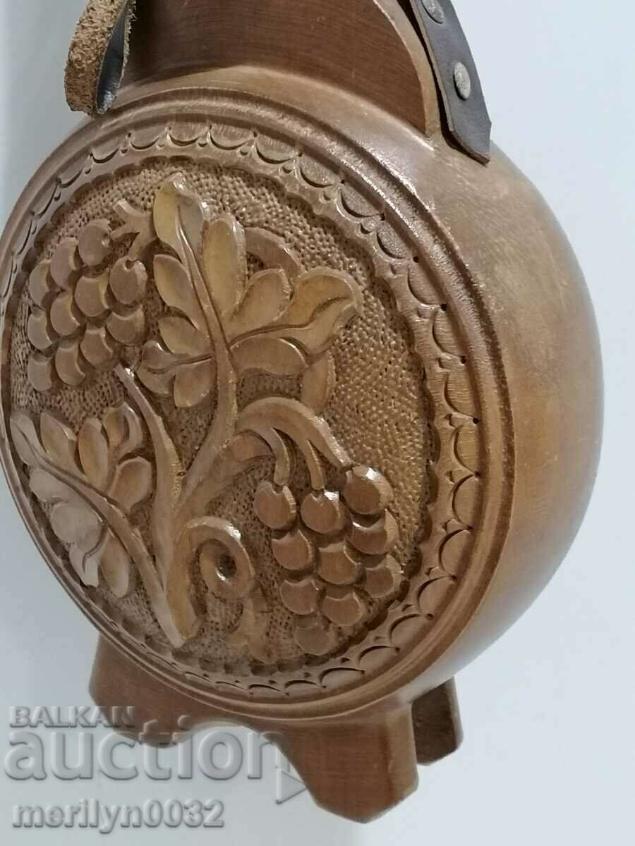 Auction Carved baklica from walnut, buckel, wooden Auction Carved baklica from walnut, buckel, wooden