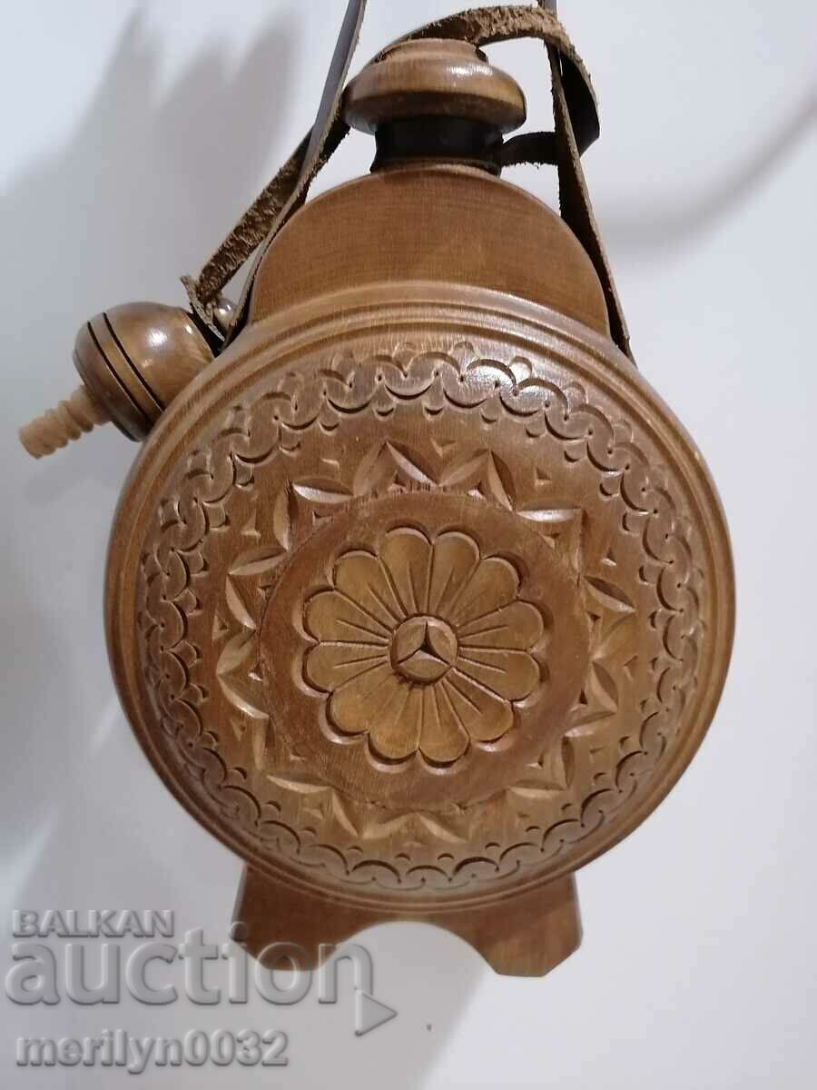 Delivery of Carved baklica from walnut, buckel, wooden Delivery of Carved baklica from walnut, buckel, wooden