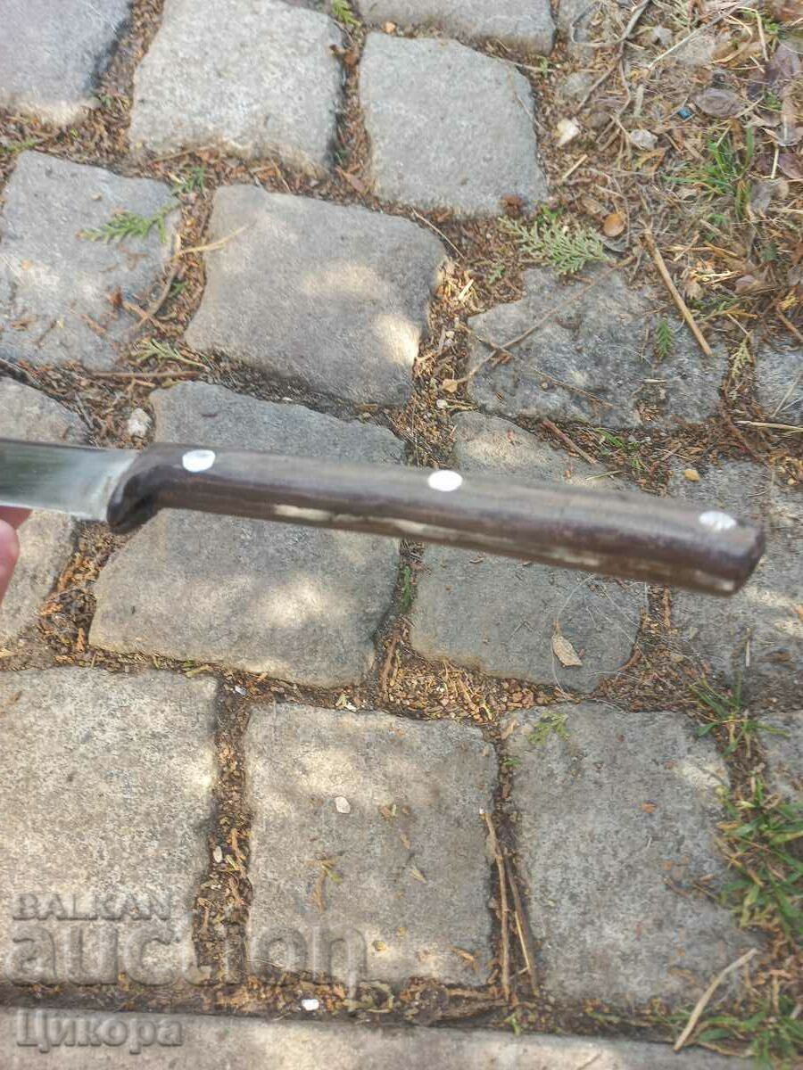 Delivery of LARGE OLD KARACULAK KNIFE Delivery of LARGE OLD KARACULAK KNIFE