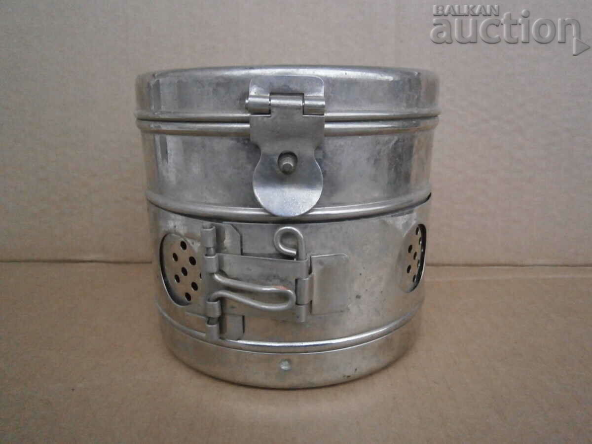 Delivery of vintage small medical box Delivery of vintage small medical box