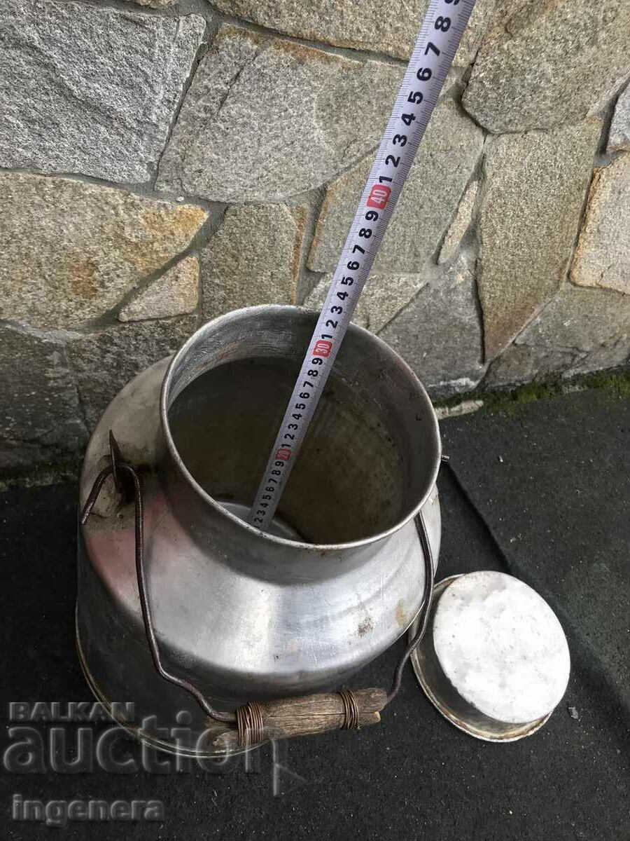 Аукцион ГЮМ СЪД МЕТАЛ ЗА МЛЯКО МАЛЪК ОТ СОЦА ОКОЛО 8 ЛИТРА Аукцион ГЮМ СЪД МЕТАЛ ЗА МЛЯКО МАЛЪК ОТ СОЦА ОКОЛО 8 ЛИТРА