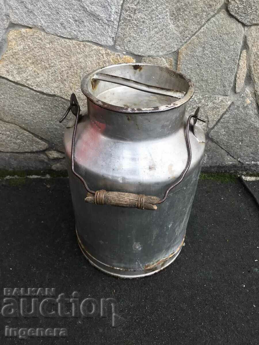 GUM METAL POT FOR MILK SMALL OF SOCA ABOUT 8 LITERS