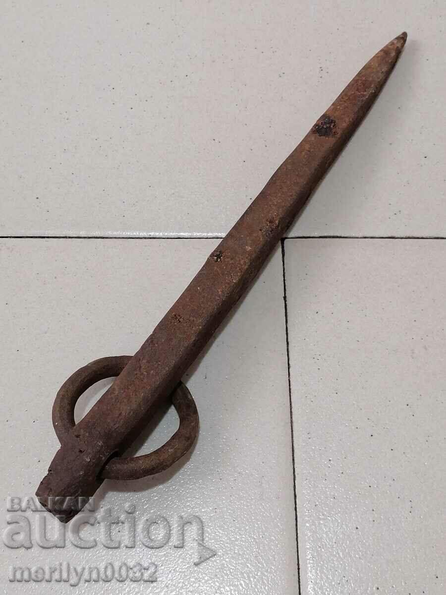 Delivery of An old donkey's tack, a huge nail, wrought iron Delivery of An old donkey's tack, a huge nail, wrought iron