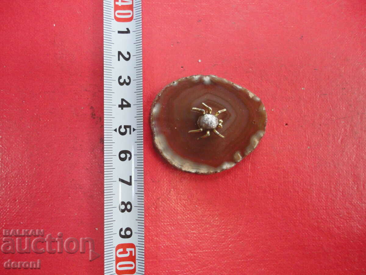 Polished mineral agate chalcedony with spider with price 10.00 BGN | € 5.11 Polished mineral agate chalcedony with spider with price 10.00 BGN | € 5.11