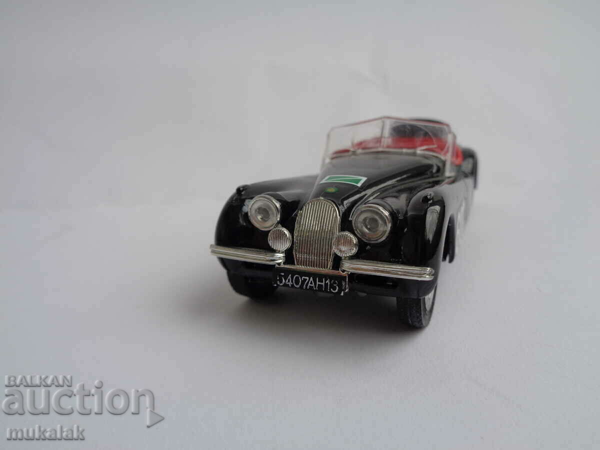 BRUMM 1/43 JAGUAR - XK 120 MAȘINĂ DE JUcărie MODEL RETRO cu preț 25.00 BGN | € 12.78