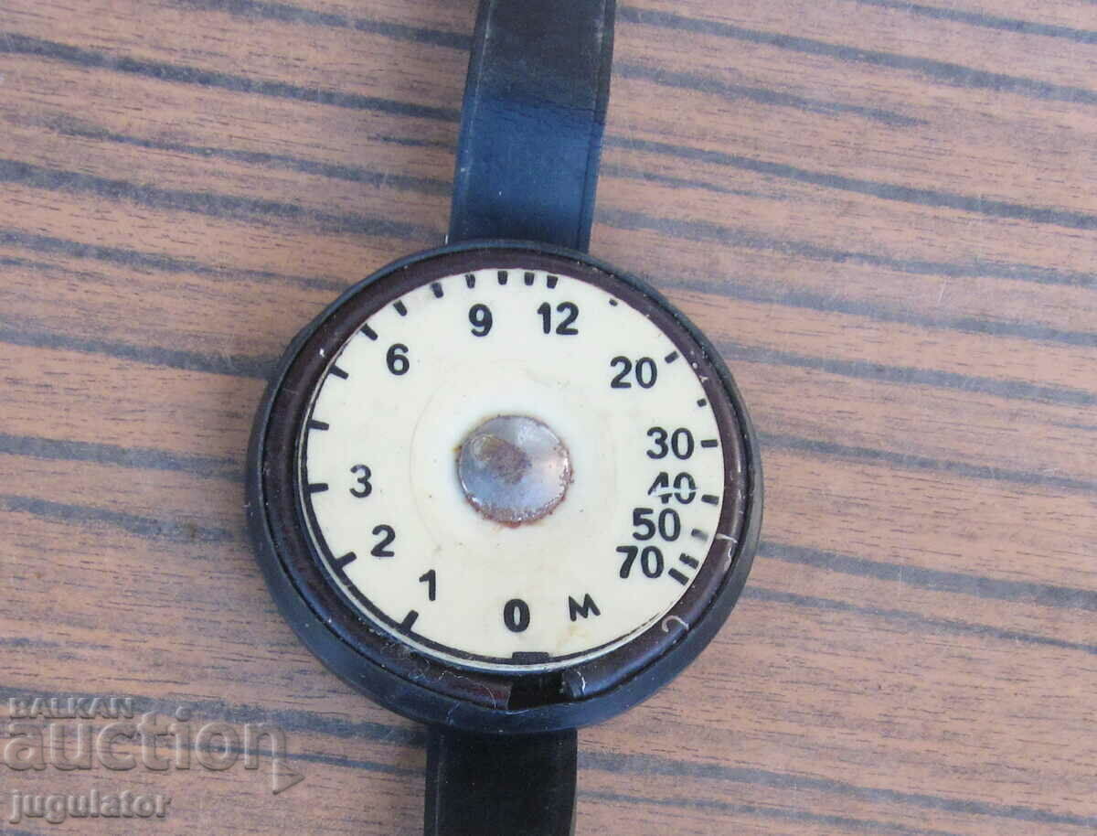 old mechanical diving depth gauge with price 25.00 BGN | € 12.78 old mechanical diving depth gauge with price 25.00 BGN | € 12.78