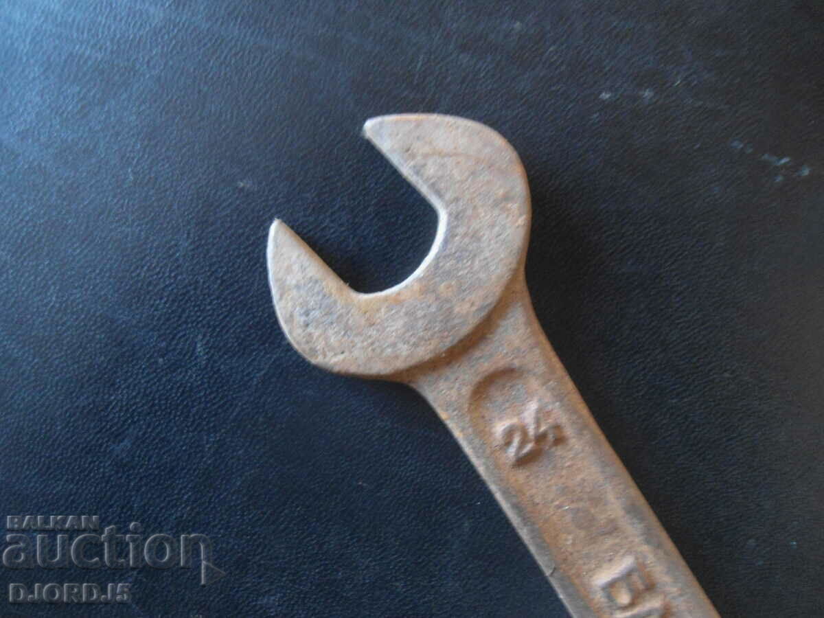 Old key 24-27, BALKAN with price 7.00 BGN | € 3.58 Old key 24-27, BALKAN with price 7.00 BGN | € 3.58