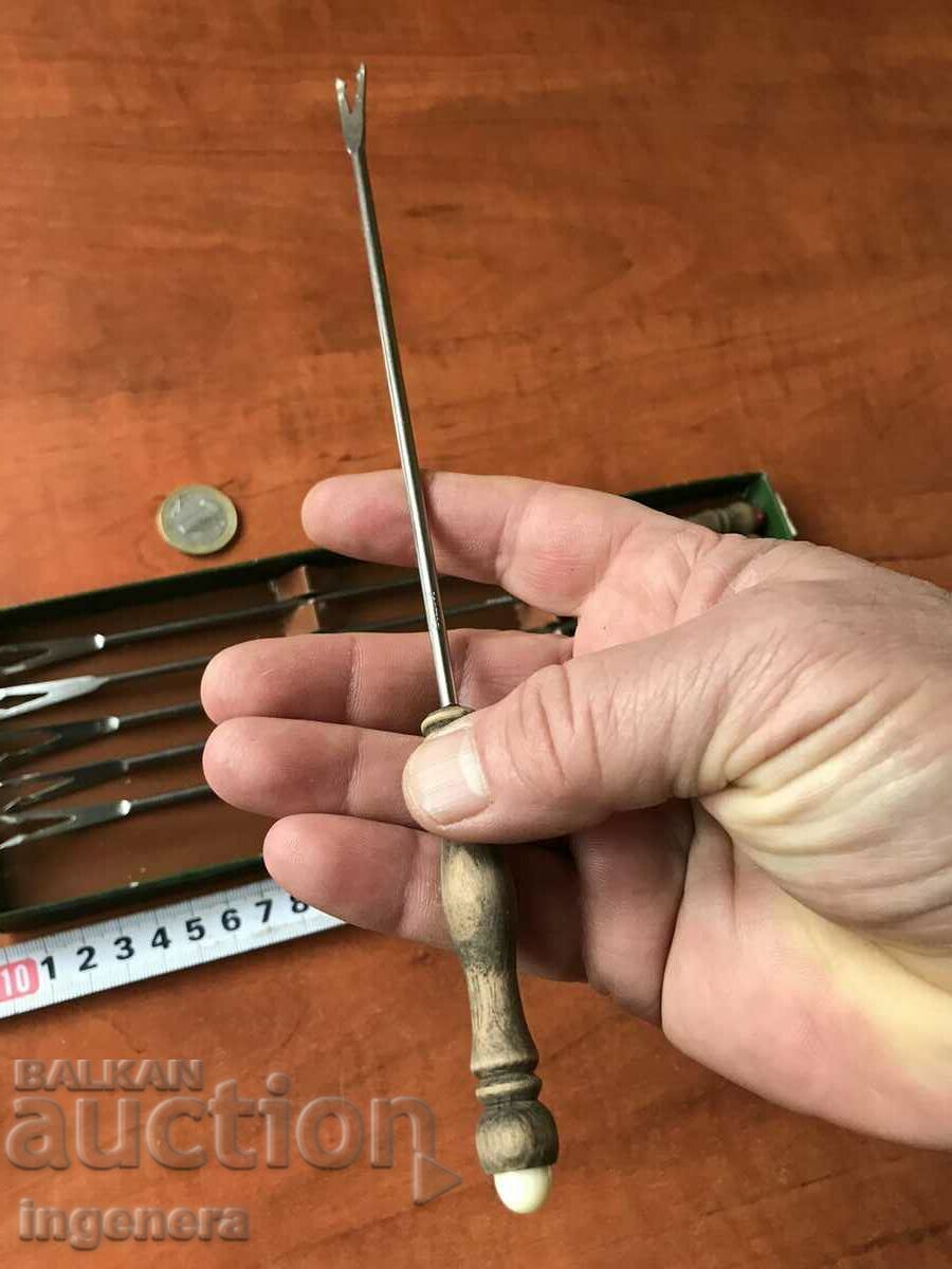 Delivery of SHEEP FORK METAL WOOD NEW STAINLESS-6 PCS. Delivery of SHEEP FORK METAL WOOD NEW STAINLESS-6 PCS.