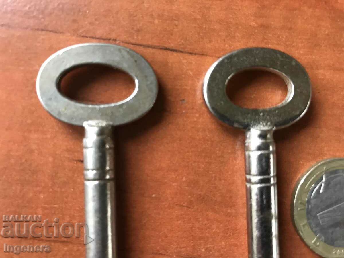 Delivery of KEY OLD RETRO-2 PCS.