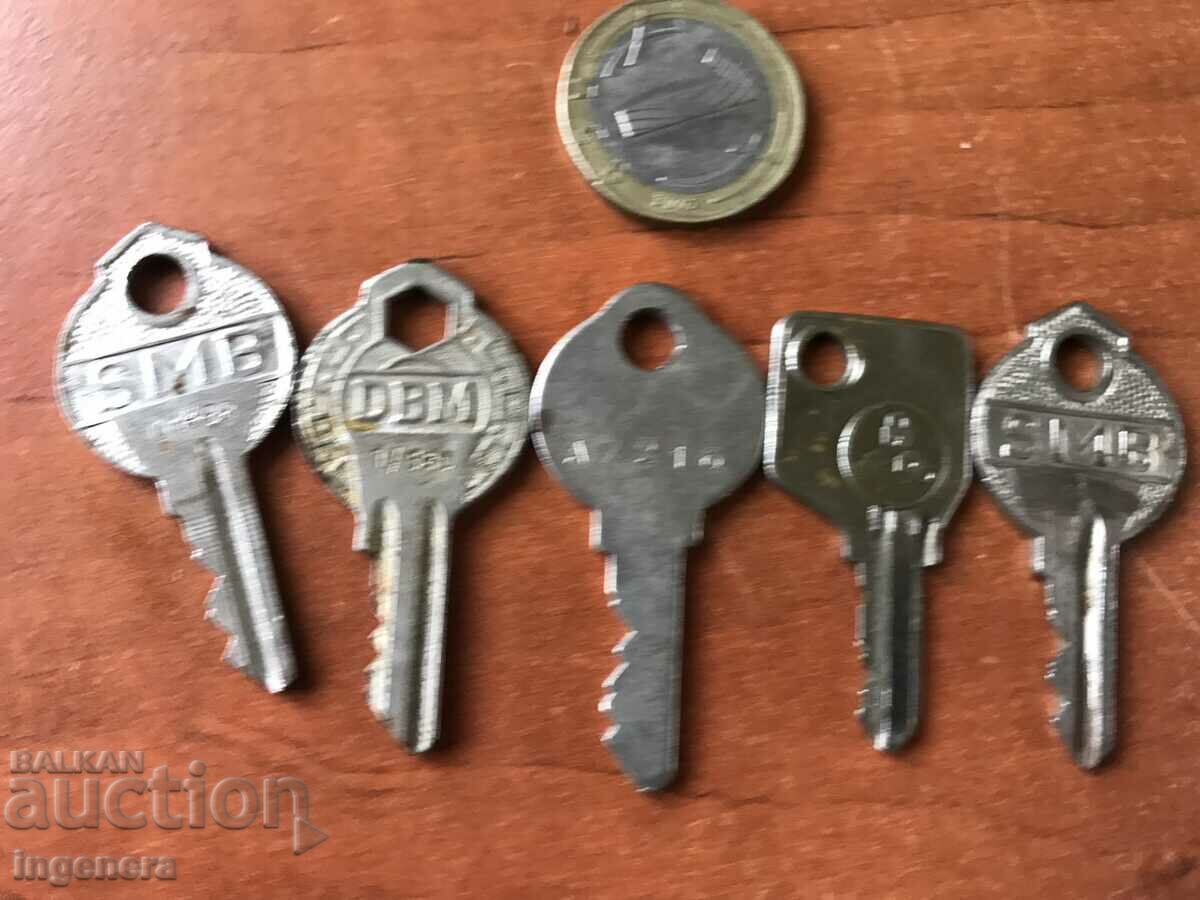 Auction  KEY COLLECTION KEYS-5 PCS.