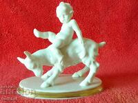 Figurină veche din porțelan copil băiat capră METZLER & ORTLOFF