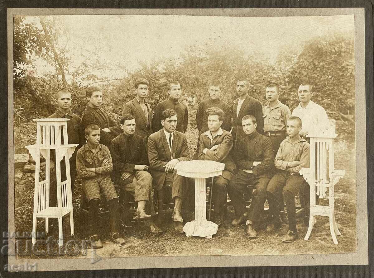 Δημοπρασία Ξυλουργείο Έπιπλα Στούντιο Μαθητευόμενοι Δημοπρασία Ξυλουργείο Έπιπλα Στούντιο Μαθητευόμενοι