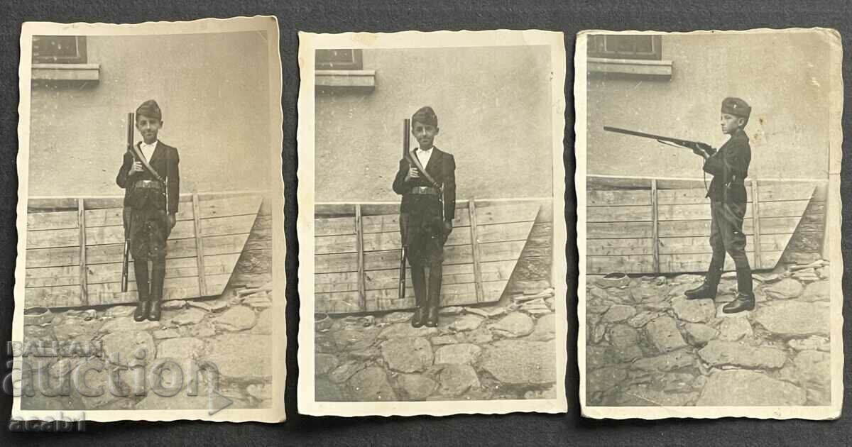 Delivery of Boy with rifle and Brannik belt knife Delivery of Boy with rifle and Brannik belt knife