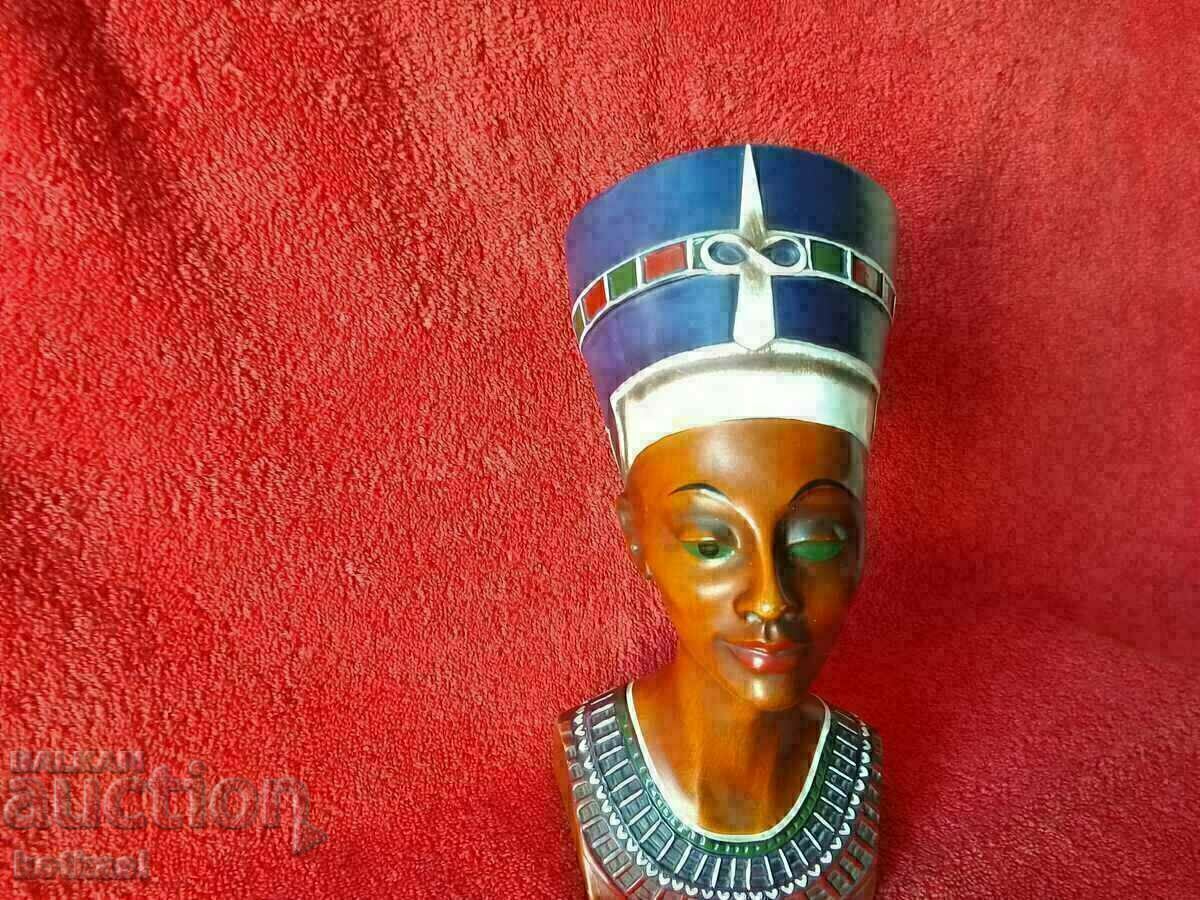 Auction  Figure numbered Head of Nefertiti Pharaoh Egypt Woman