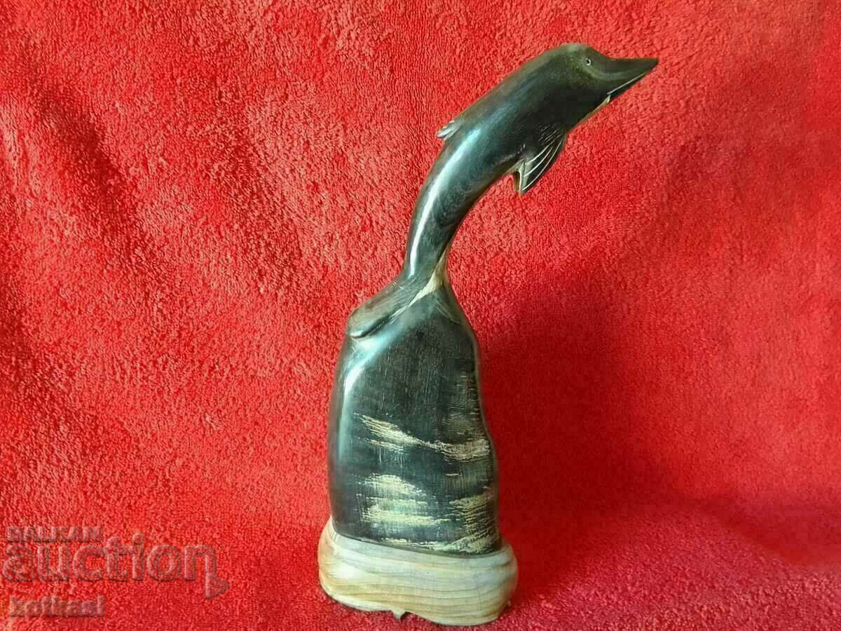 Auction Old Figure from Dolphin's Horn Water Wave Pedestal Auction Old Figure from Dolphin's Horn Water Wave Pedestal