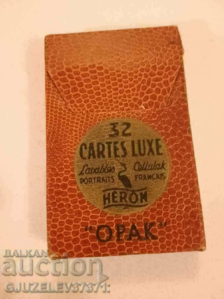 Delivery of Retro collectible playing cards