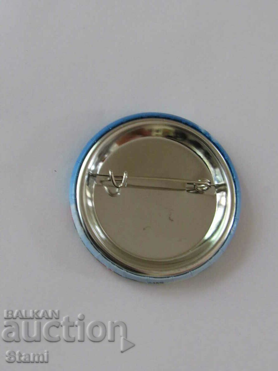 Auction  Metal badge - Moscow, Russia