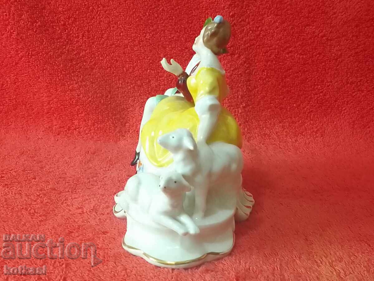 Auction Old porcelain figure Man and Woman lambs Gallant TETTAU Auction Old porcelain figure Man and Woman lambs Gallant TETTAU