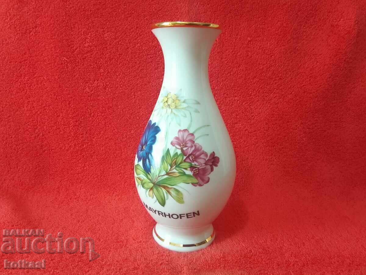 Auction Old porcelain Vase Austria MAYRHOFEN gilded beauty Auction Old porcelain Vase Austria MAYRHOFEN gilded beauty