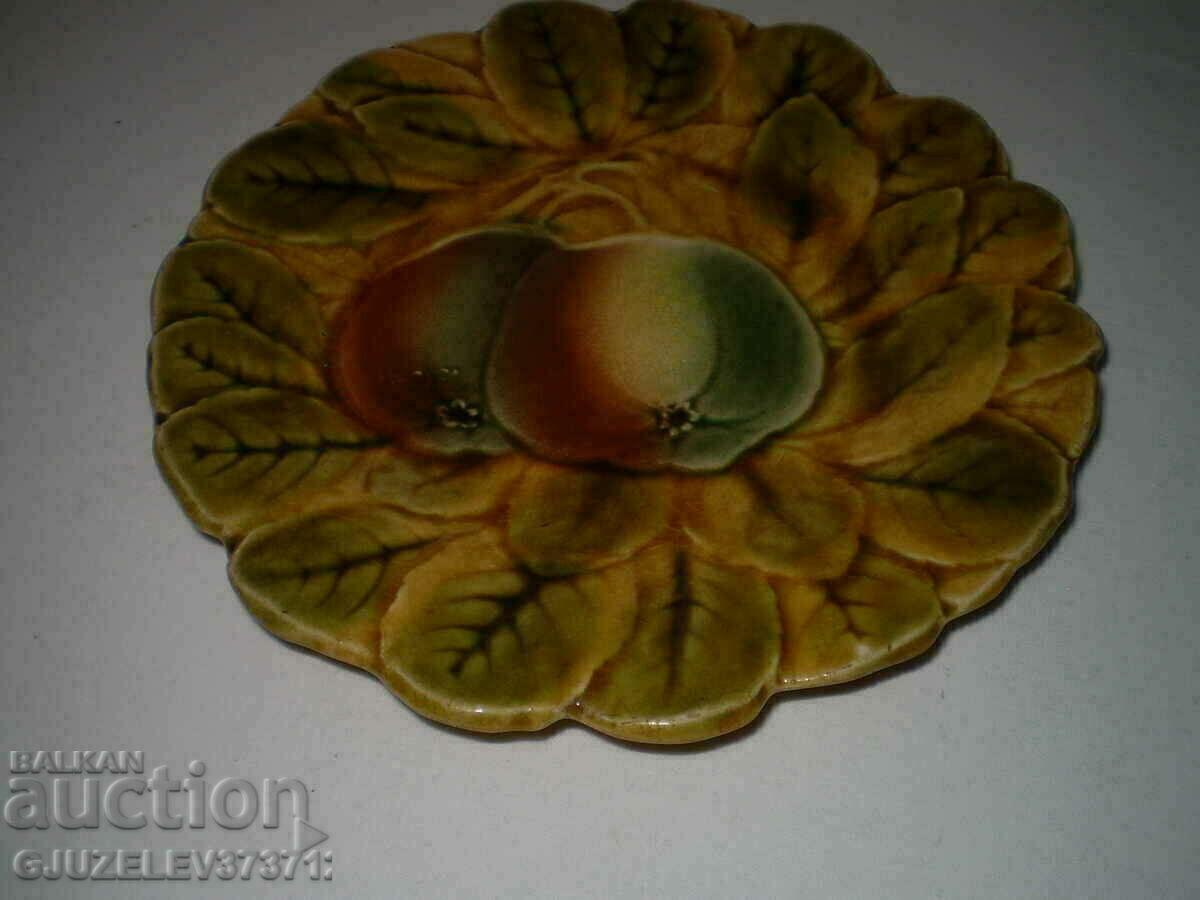French majolica pear wall plate with price 90.00 BGN | € 46.02