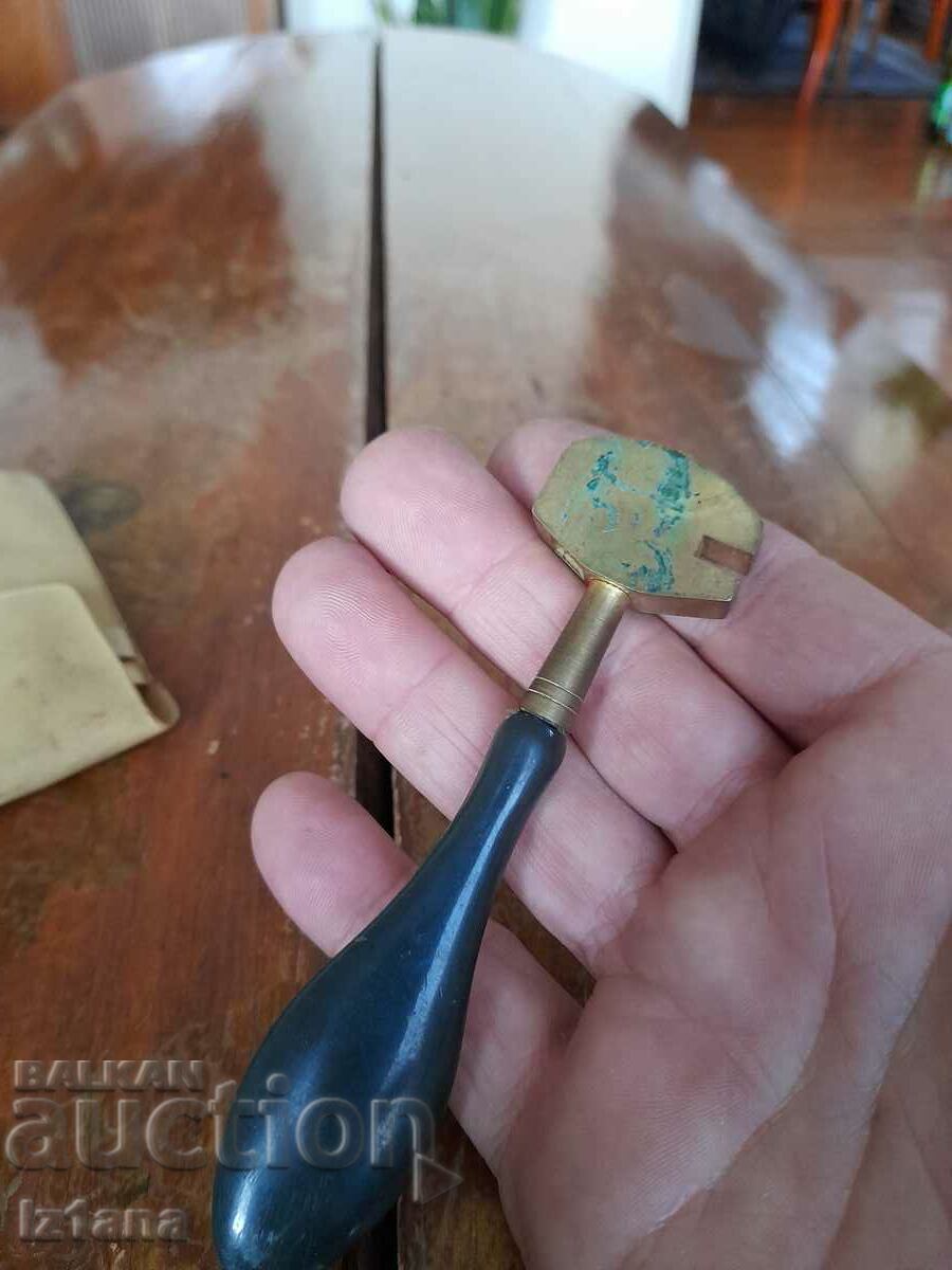 Delivery of Old Diamond Delivery of Old Diamond