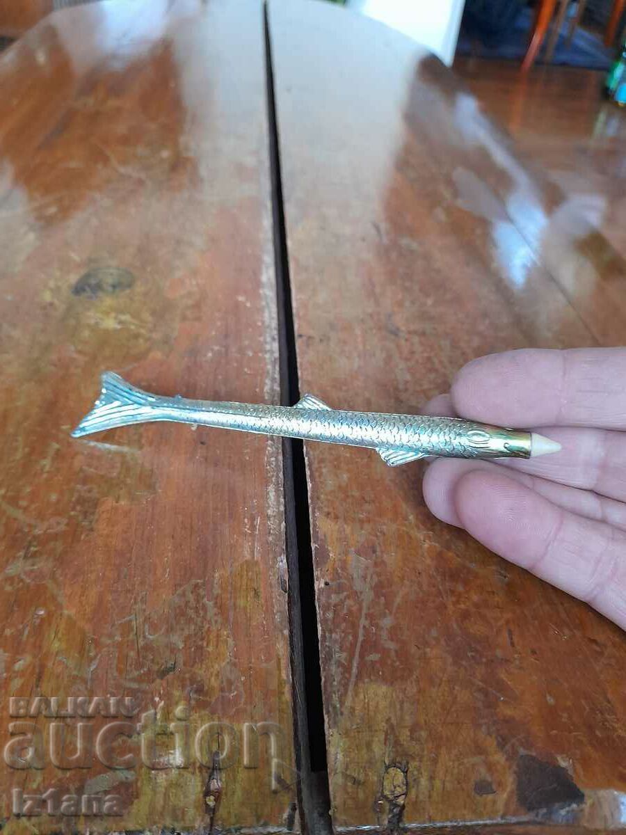 Auction  Old pen, chemical, ballpoint pen Fish