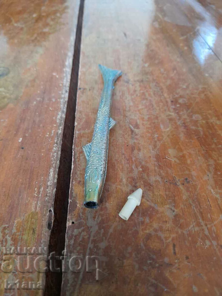 Delivery of Old pen, chemical, ballpoint pen Fish