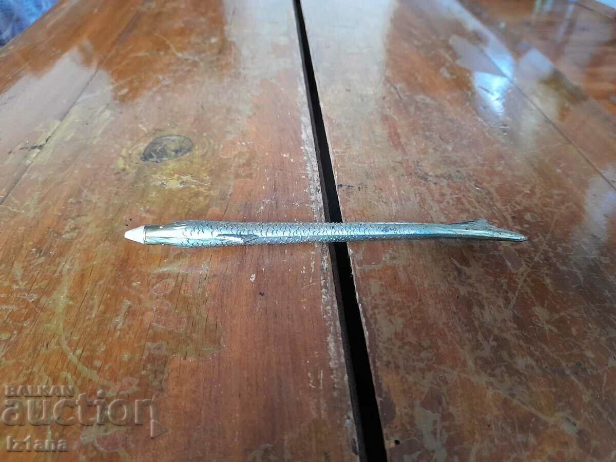 Old pen, chemical, ballpoint pen Fish