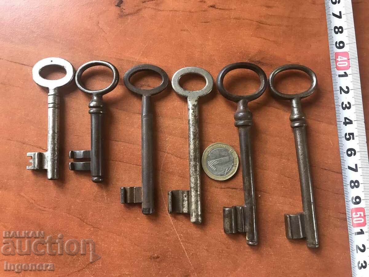 KEY ANTIQUE KEYS FOR COLLECTION - 5