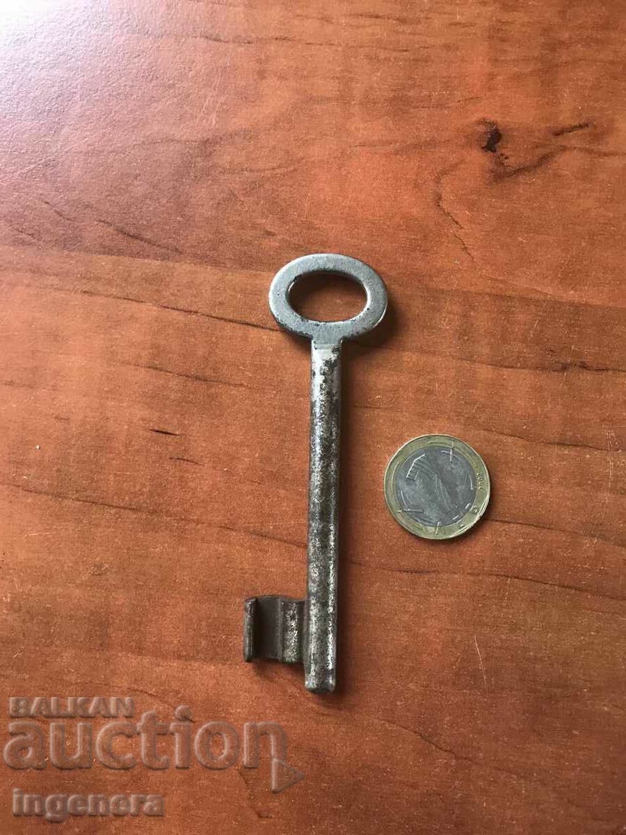 Auction  KEY ANTIQUE KEYS FOR COLLECTION