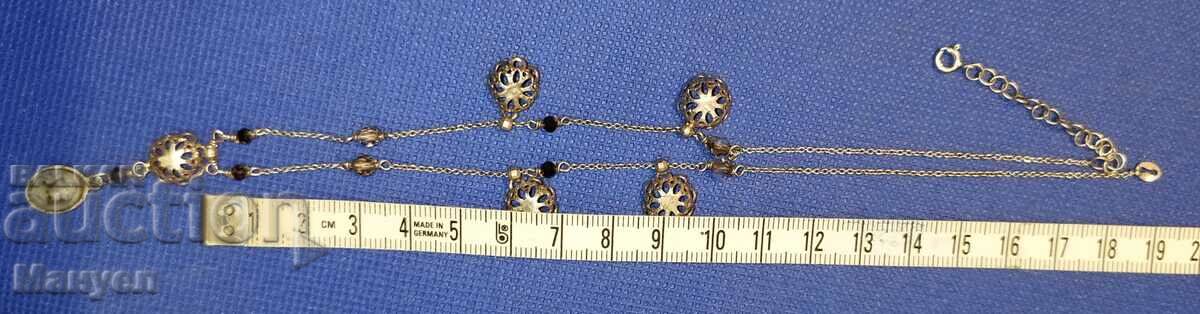 A beautiful silver necklace. - 5 A beautiful silver necklace. - 5