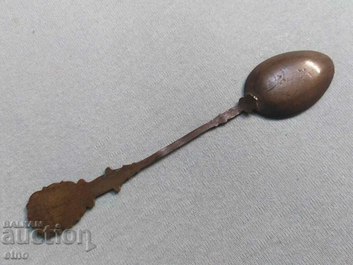 Delivery of RENAISSANCE SPOON WITH ORNAMENTS Delivery of RENAISSANCE SPOON WITH ORNAMENTS
