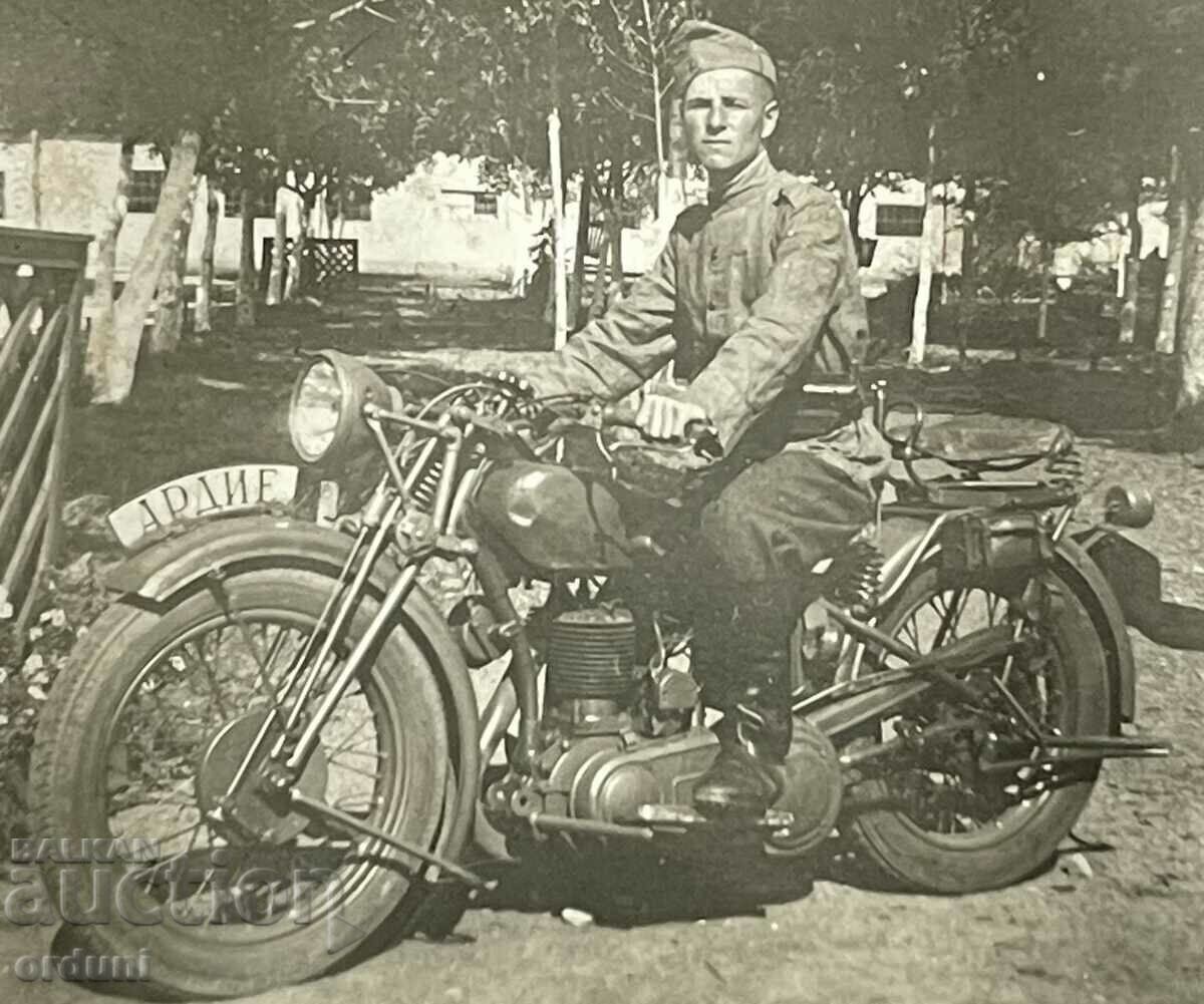 4169 Kingdom of Bulgaria soldier on motorcycle Ardie 40s of the USSR with price 10.00 BGN | € 5.11 4169 Kingdom of Bulgaria soldier on motorcycle Ardie 40s of the USSR with price 10.00 BGN | € 5.11