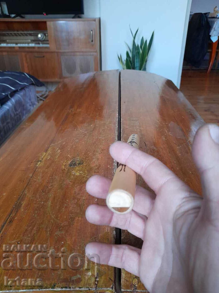 Auction Old rascal, duduk, whistle Auction Old rascal, duduk, whistle