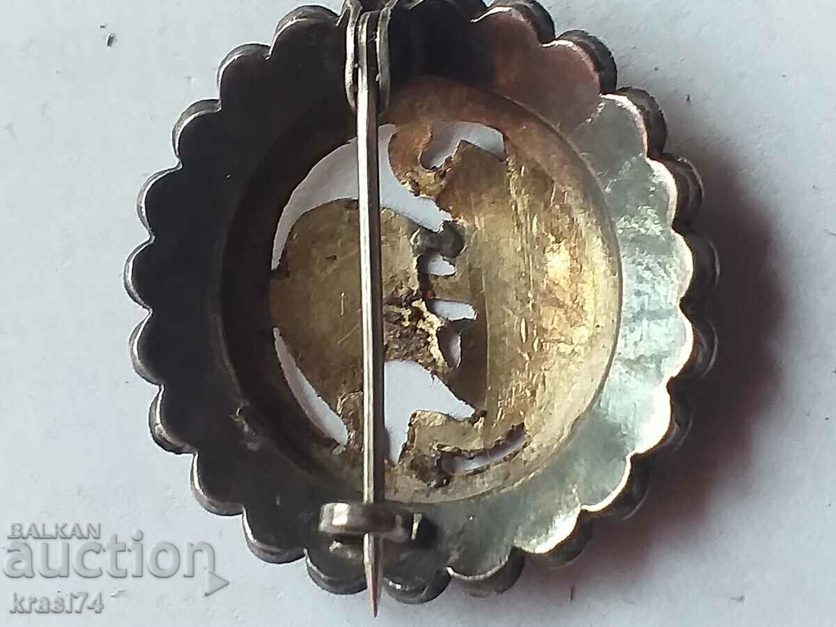 Silver brooch with gold elements with price 80.00 BGN | € 40.90