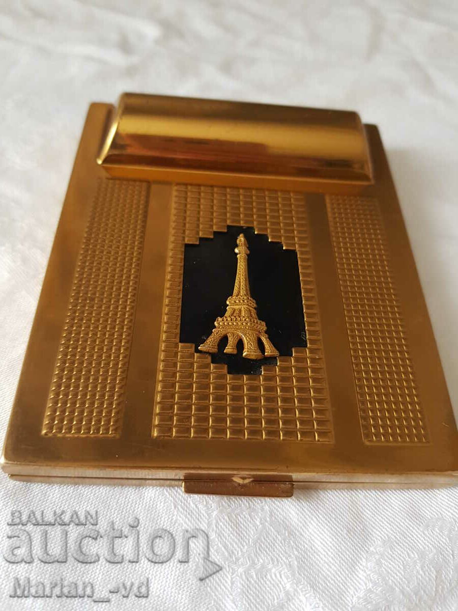 Delivery of Old French bronze powder case Delivery of Old French bronze powder case