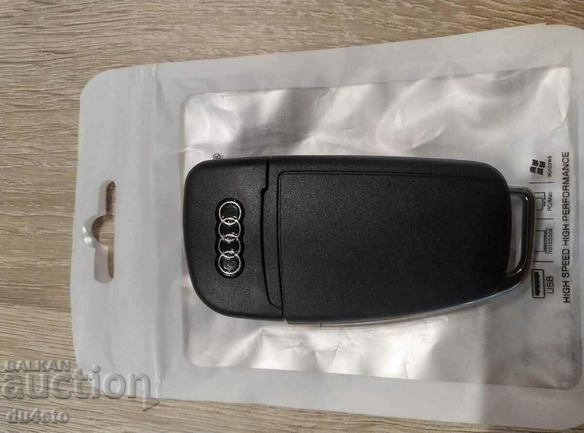 Unitate flash USB 2.0 de 32 GB în formă de cheie de mașină, cu preț 21.00 BGN | € 10.74 Unitate flash USB 2.0 de 32 GB în formă de cheie de mașină, cu preț 21.00 BGN | € 10.74