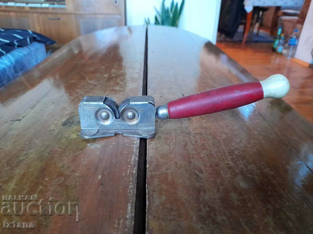 Παλιά ξύστρα μαχαιριών, μαχαίρια Παλιά ξύστρα μαχαιριών, μαχαίρια