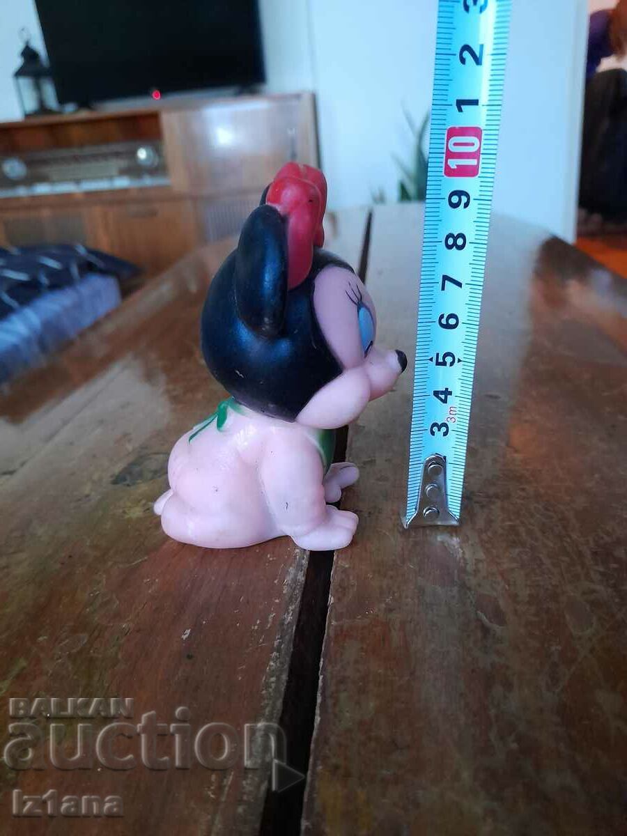 Delivery of An old Minnie Mouse toy Delivery of An old Minnie Mouse toy