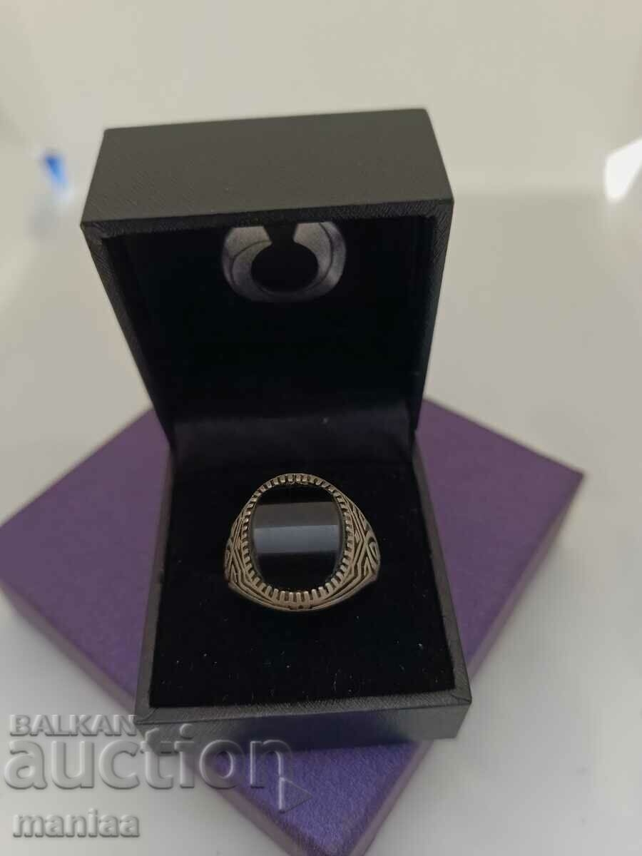 Auction Beautiful silver ring marked Black Agate #63B Auction Beautiful silver ring marked Black Agate #63B