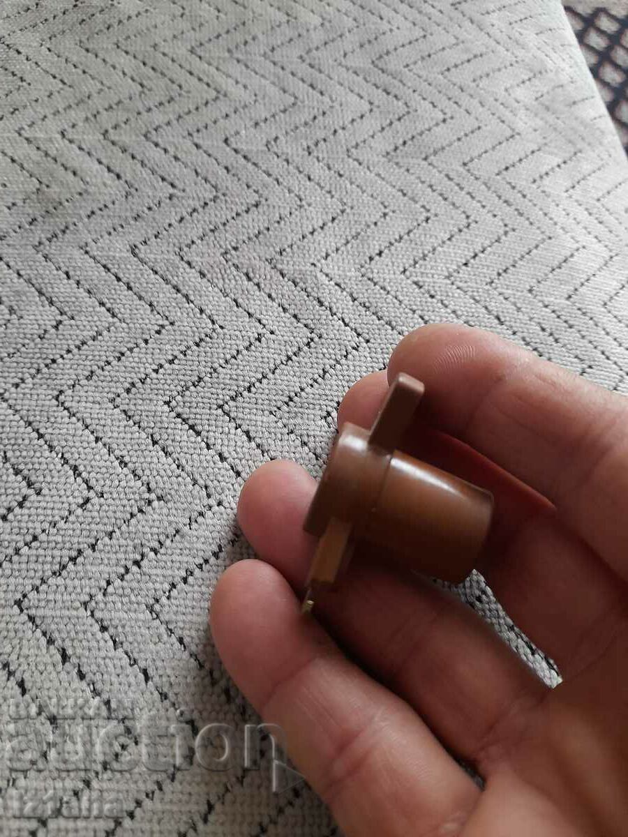 Auction Old distributor cap thumb Auction Old distributor cap thumb