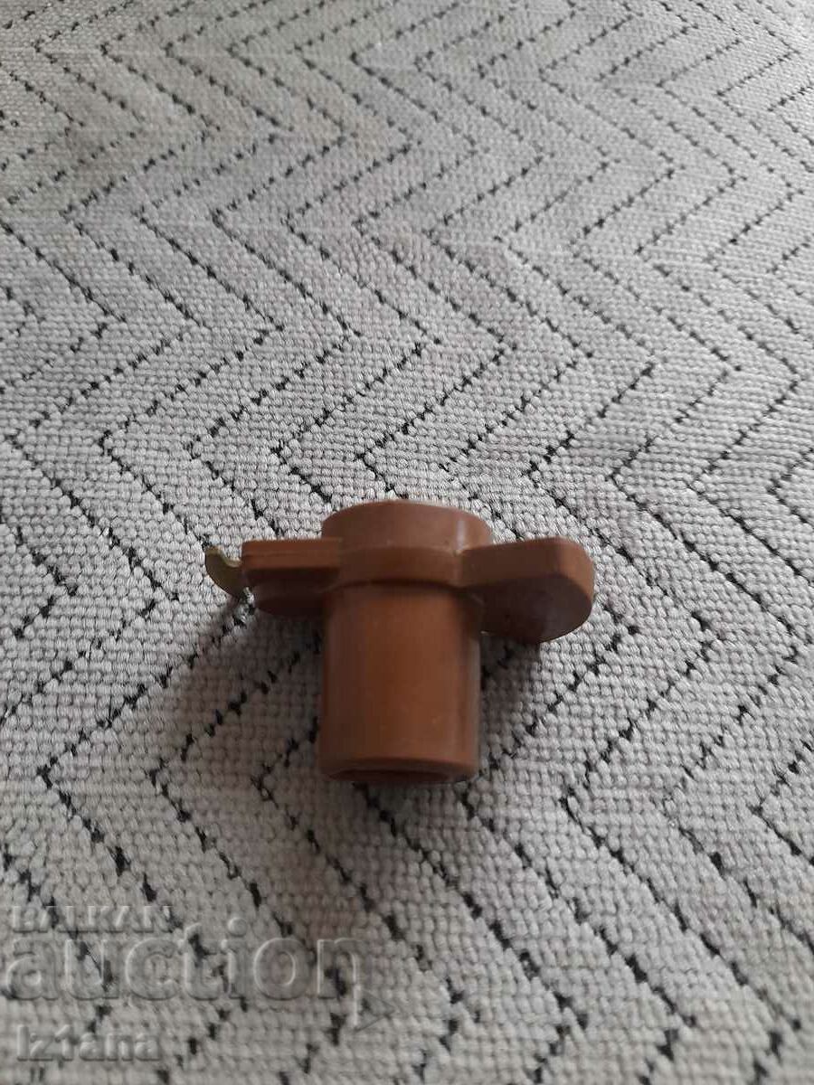 Old distributor cap thumb Old distributor cap thumb