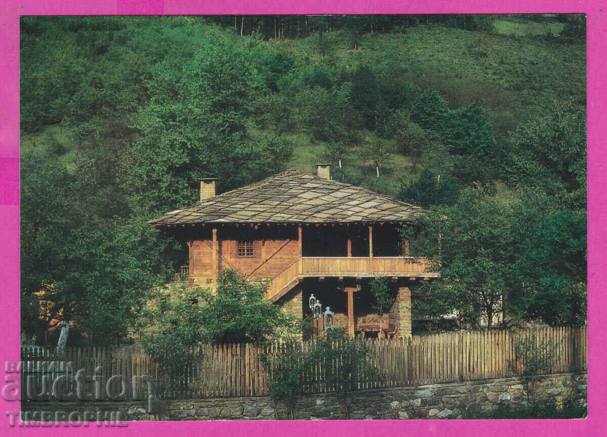 308759 / Gabrovo village Etar Παλιό σπίτι D-537-А Έκδοση φωτογραφιών