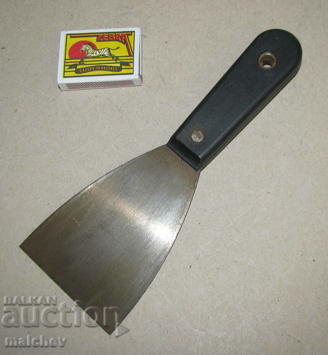 Modern putty spatula 20/7.5 cm plastic handle