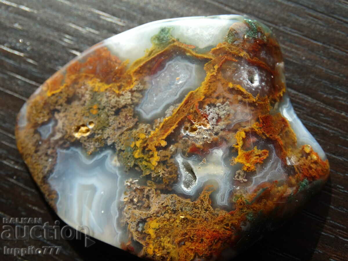 420 carat natural Orpheus agate with carnelian with price 95.00 BGN | € 48.57 420 carat natural Orpheus agate with carnelian with price 95.00 BGN | € 48.57