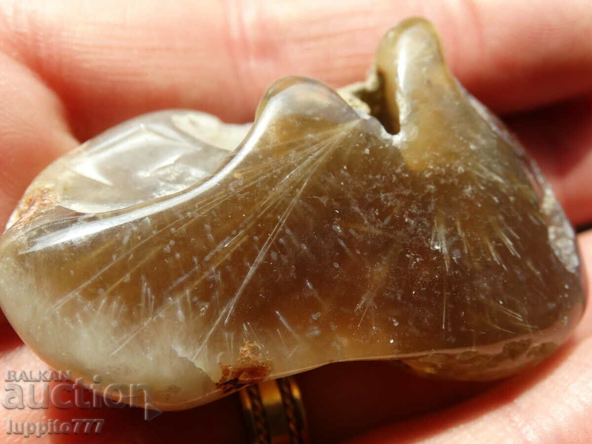 Auction 275 carats of natural agate Auction 275 carats of natural agate