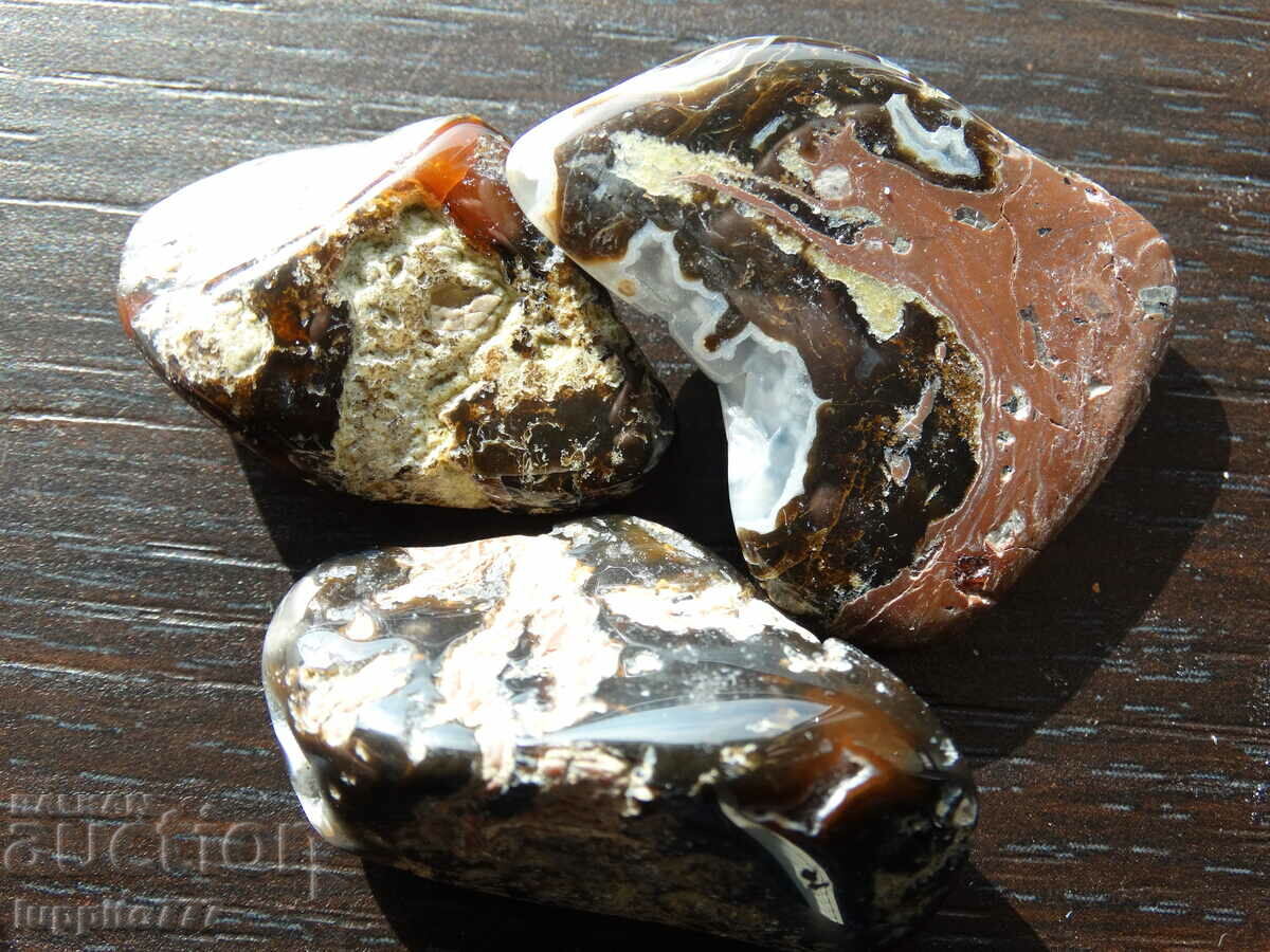 Delivery of 220 carat natural agate carnelian jasper 3 pieces lot Delivery of 220 carat natural agate carnelian jasper 3 pieces lot