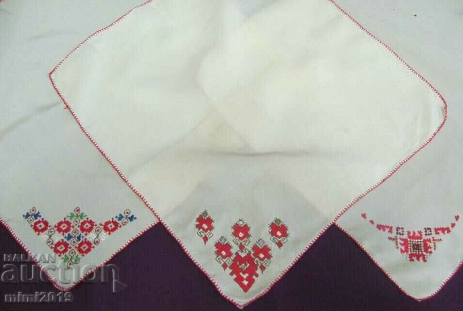 Auction 50's Hand Embroidered Silk Handkerchiefs 3 pcs. Auction 50's Hand Embroidered Silk Handkerchiefs 3 pcs.
