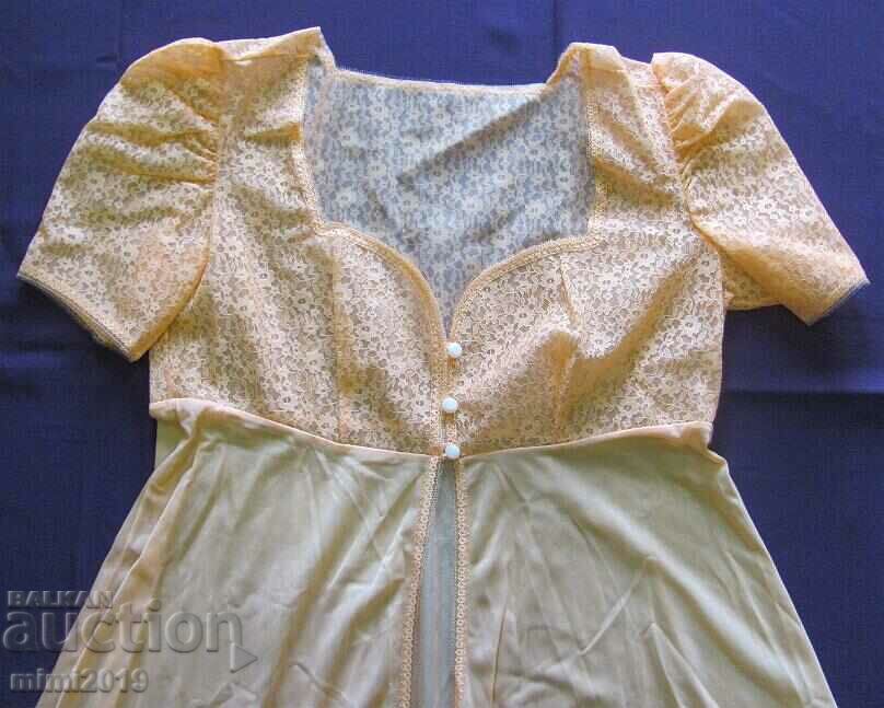 Auction 60's Luxury Ladies Nightgown Two Piece Set Auction 60's Luxury Ladies Nightgown Two Piece Set